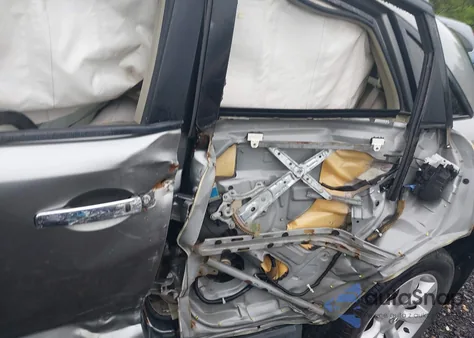 2004 Infiniti Fx35 z USA, uszkodzony, nr VIN JNRAS08WX4X220699